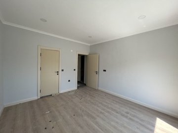 Interior 5