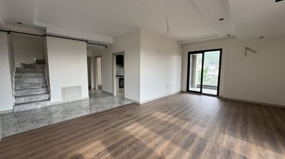 Interior 4
