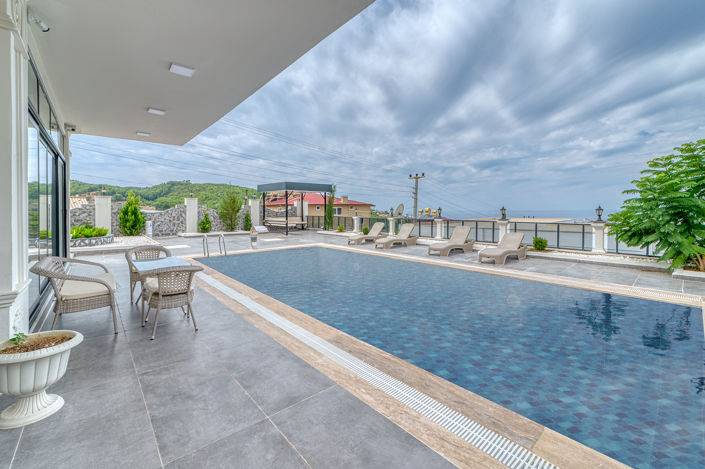 Image No.2-4 Bed House/Villa for sale