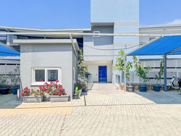 Exterior 11