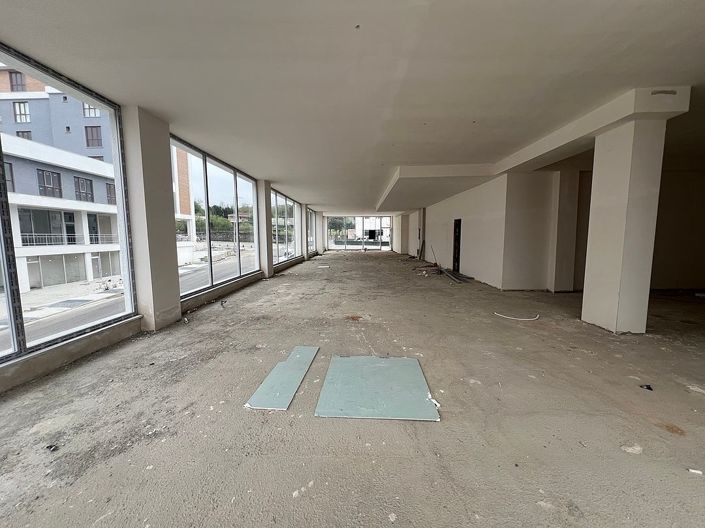 Image No.3-Commercial de 1 chambre à vendre à Çekmeköy