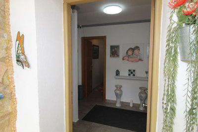 Exterior 3