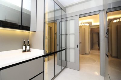 Interior 7