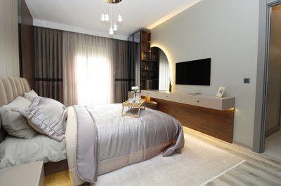 Interior 8