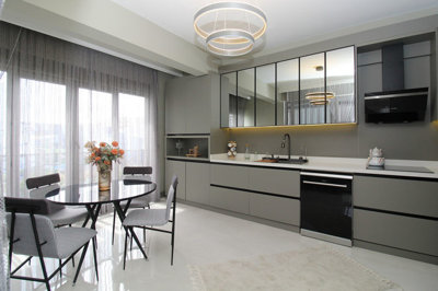 Interior 4