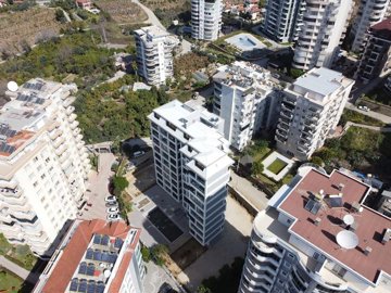 Exterior 8
