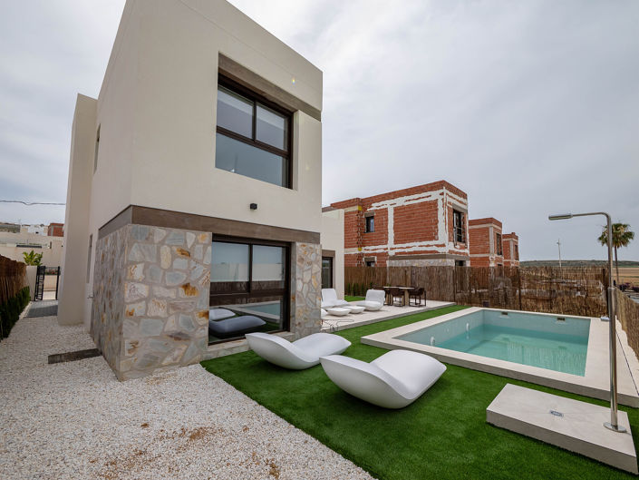 Image No.1-3 Bed House/Villa for sale