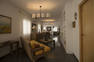 Interior 3