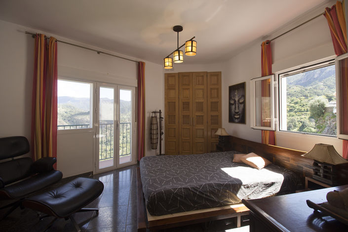 Image No.16-5 Bed Apartment for sale