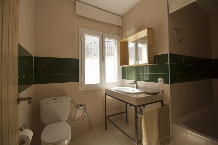 Image No.17-5 Bed Apartment for sale