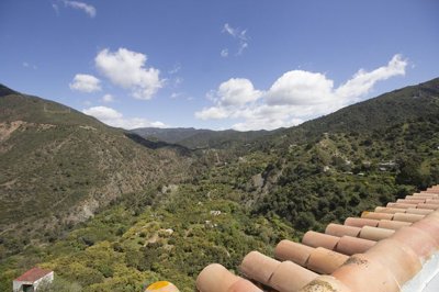 Exterior 2