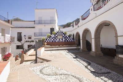 Exterior 5
