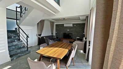 Interior 5