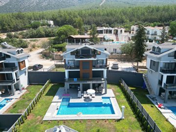 Exterior 1