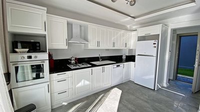 Interior 7