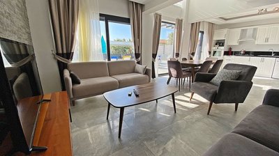 Interior 4
