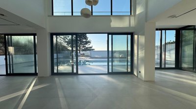 Interior 2