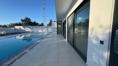 Exterior 8