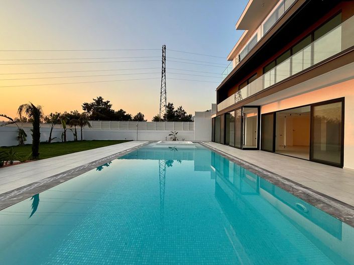 Image No.9-4 Bed House/Villa for sale