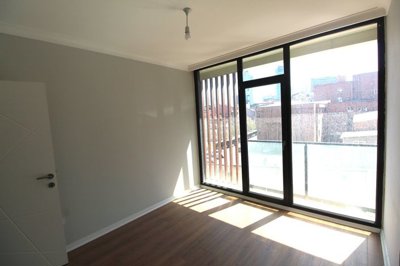 Interior 5