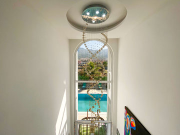 Interior 6