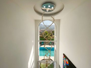 Interior 6