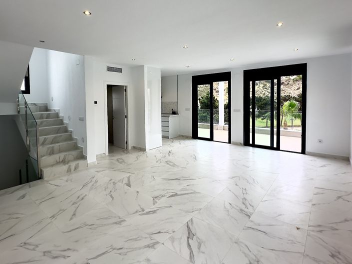 Image No.17-4 Bed House/Villa for sale