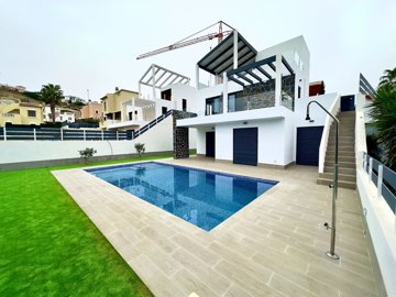 Exterior 4