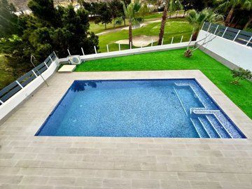 Exterior 8