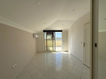 Interior 11
