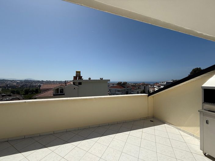 Image No.19-2 Bed Apartment for sale