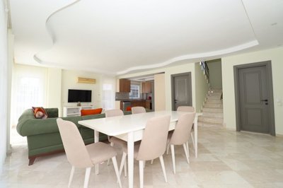 Interior 2