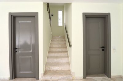 Interior 5