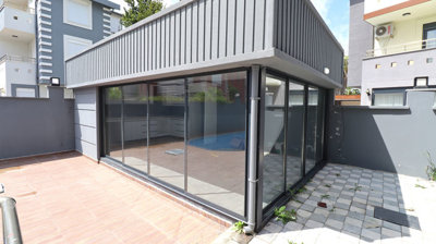 Exterior 8