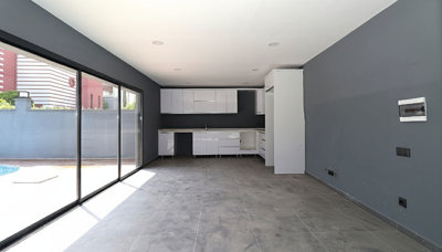 Exterior 9