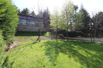 Exterior 10