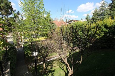 Exterior 12
