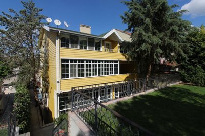 Exterior 5