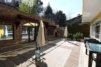 Exterior 8