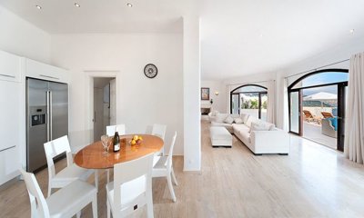 Interior 4