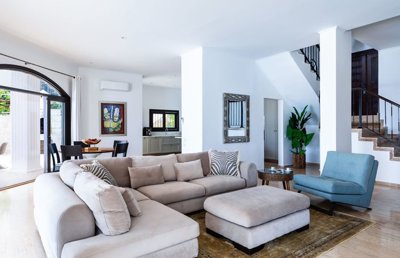 Interior 3