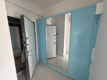 Interior 12