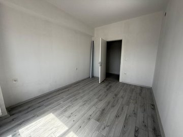 Interior 5