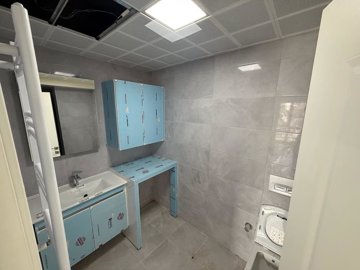 Interior 11