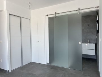 Interior 9