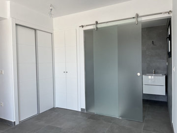Interior 9
