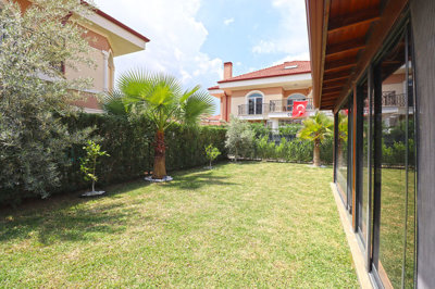 Exterior 6