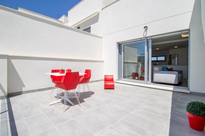 Exterior 6
