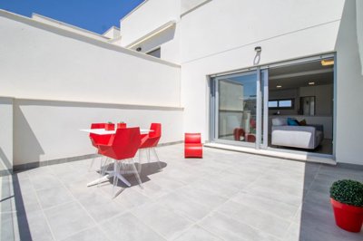 Exterior 6