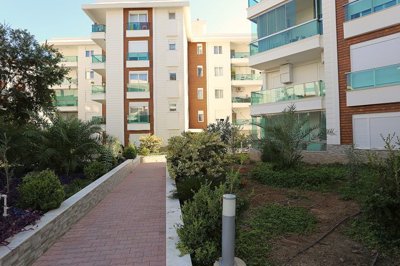 Exterior 6